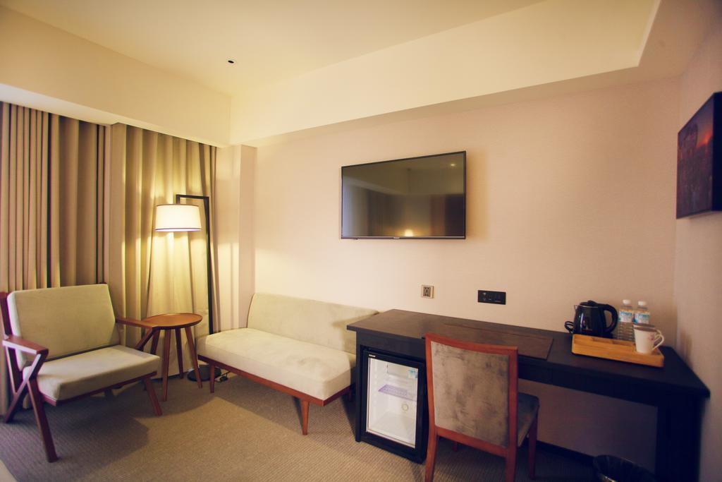 Inn By The Village Taitung Exterior photo